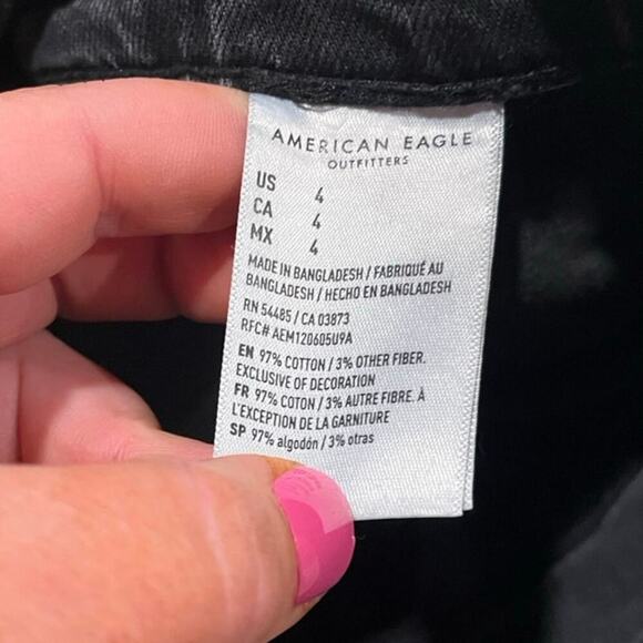 American Eagle Mom Shorts High Rise Distressed Denim Frayed Hem Black Size 4 - Picture 6 of 7